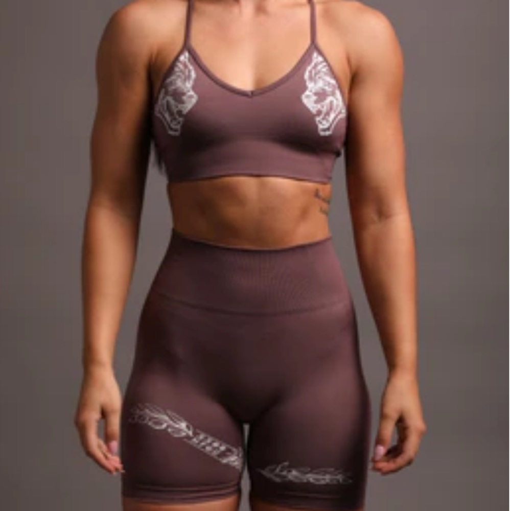 SOLD! New Darc Sport She seamless shorts